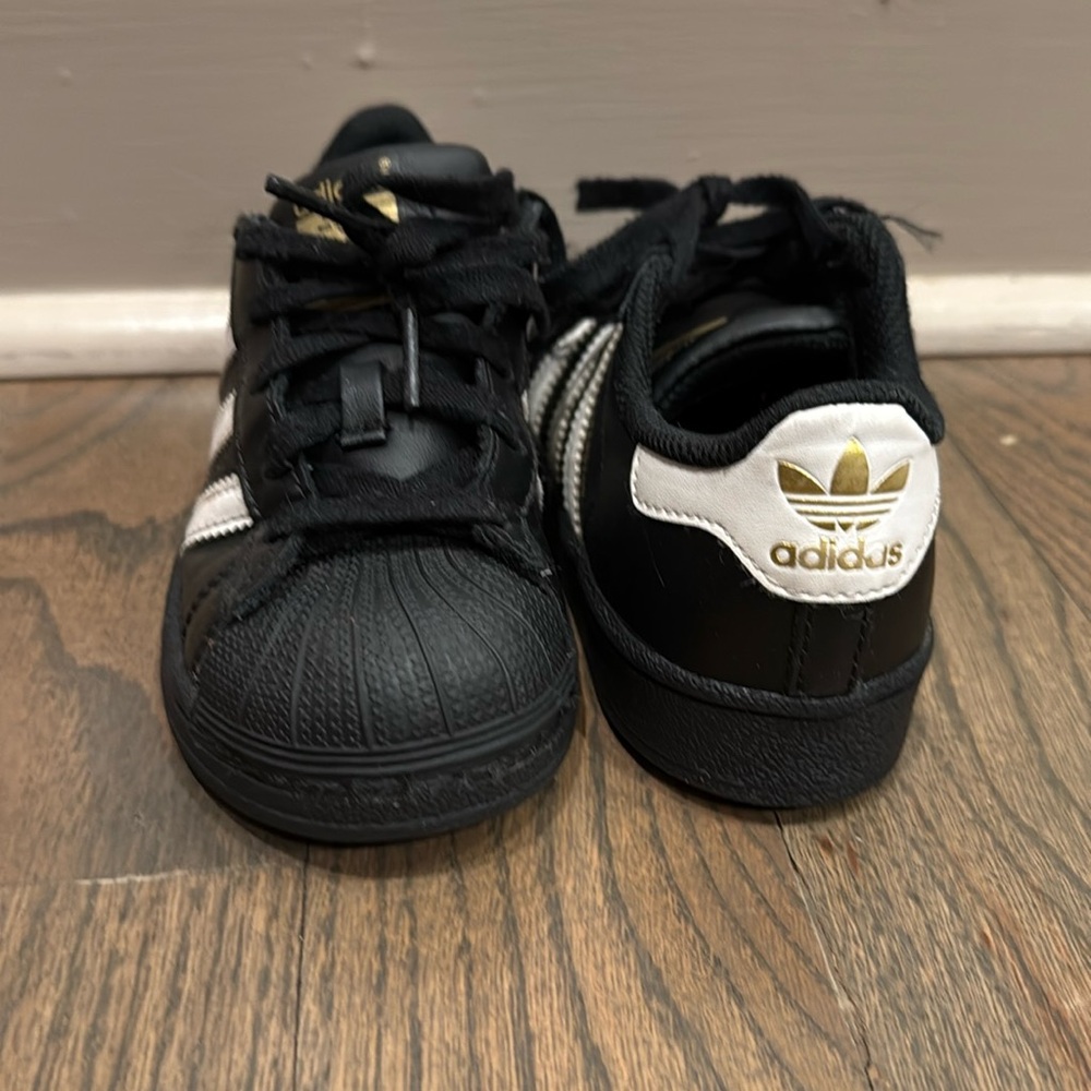 Black Adidas Superstar